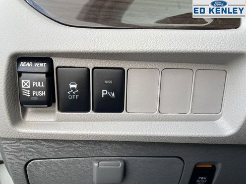 Used 2020 Toyota Sienna XLE image 20