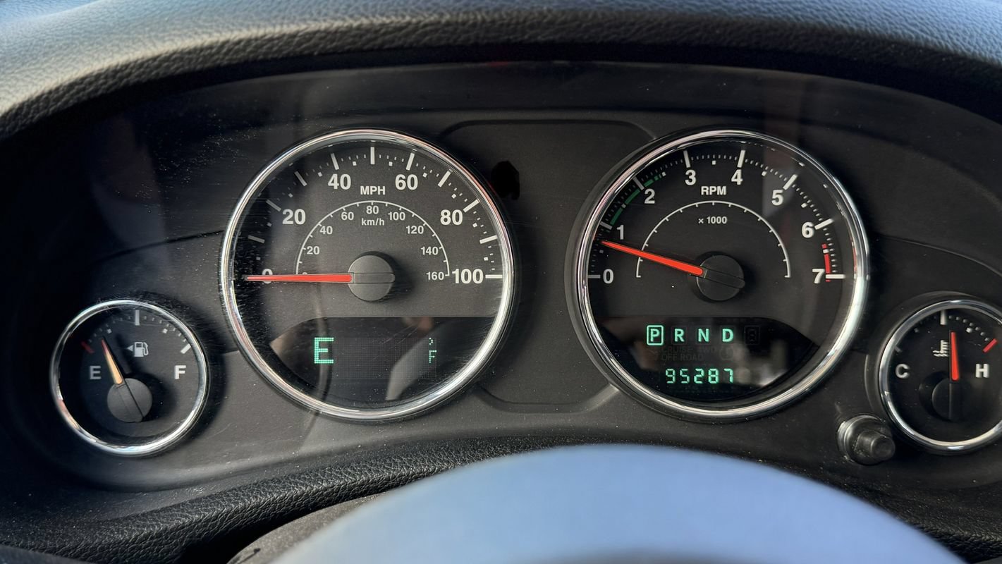 Used 2012 Jeep Wrangler Unlimited Sport AWD/4WD image 20