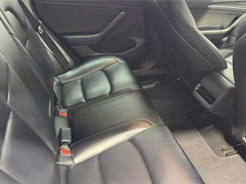 Used 2021 Tesla Model 3 Performance image 13