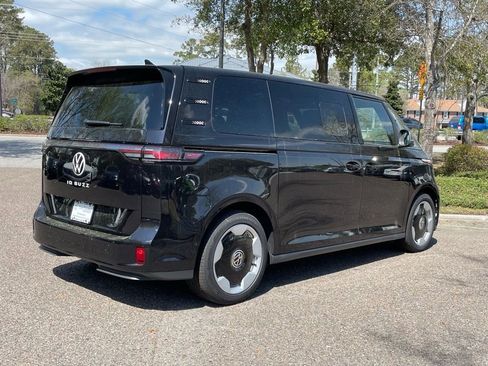 New 2025 Volkswagen ID. Buzz Pro S image 3