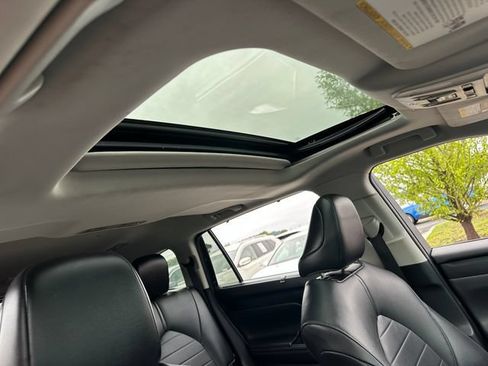 Used 2021 Toyota Highlander XLE FWD image 35