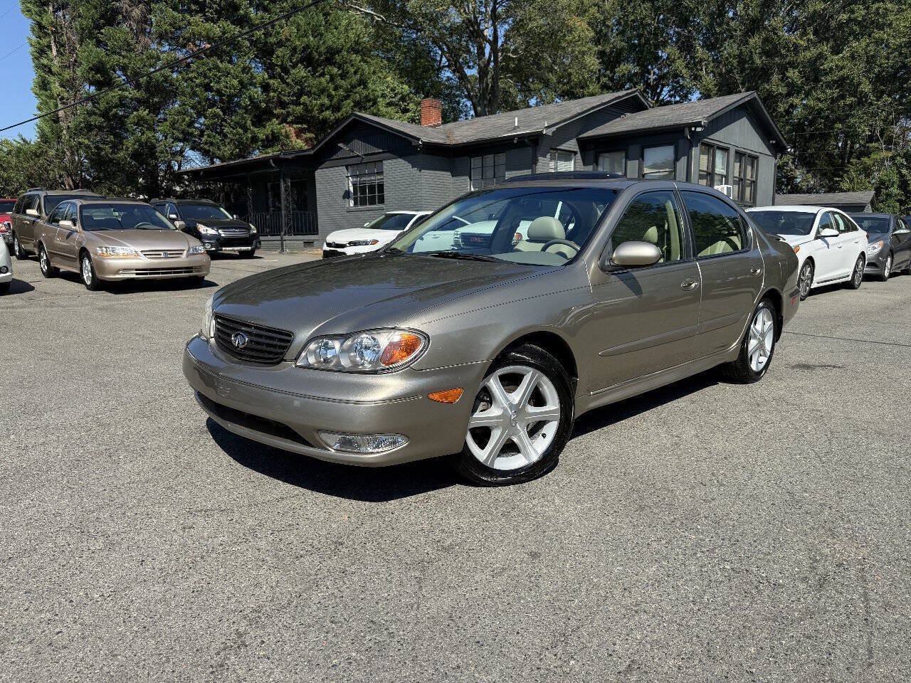 Used 2004 INFINITI I35 FWD image 1