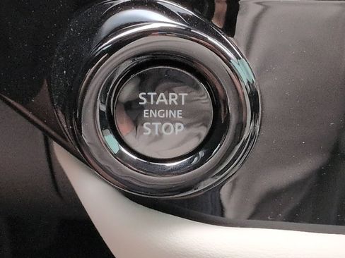 New 2026 Nissan Pathfinder SL image 29