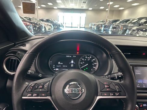 Used 2020 Nissan Kicks SR w/ SR Premium Package image 17