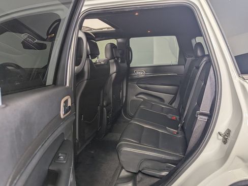 Used 2017 Jeep Grand Cherokee Limited AWD/4WD image 26