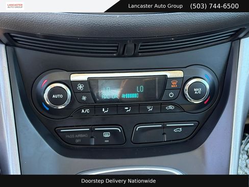 Used 2015 Ford C-MAX SE w/ Equipment Group 203A FWD image 17