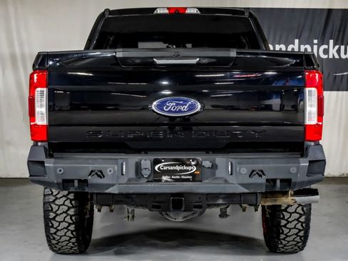 Used 2019 Ford F250 XLT w/ XLT Premium Package image 9