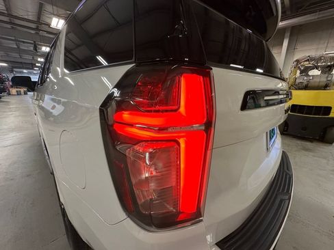 Used 2024 Chevrolet Tahoe RST w/ Luxury Package AWD/4WD image 31