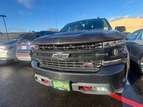 Used 2019 Chevrolet Silverado 1500 LT Trail Boss image 2