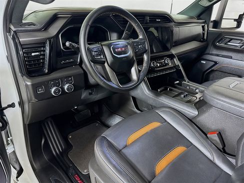 Used 2024 GMC Sierra 2500 AT4 w/ AT4 Premium Plus Package image 7