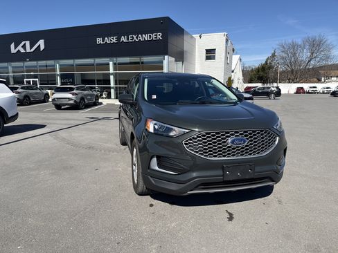 Used 2023 Ford Edge SEL image 1