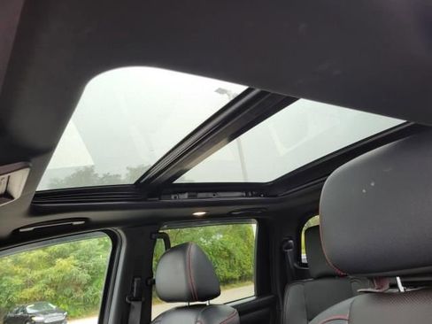 Used 2021 Nissan Titan PRO-4X image 37