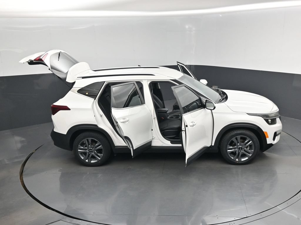 Certified 2022 Kia Seltos S FWD image 18