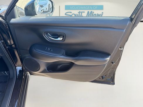 Used 2023 Honda HR-V LX image 32