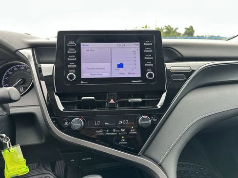 Used 2023 Toyota Camry SE image 25