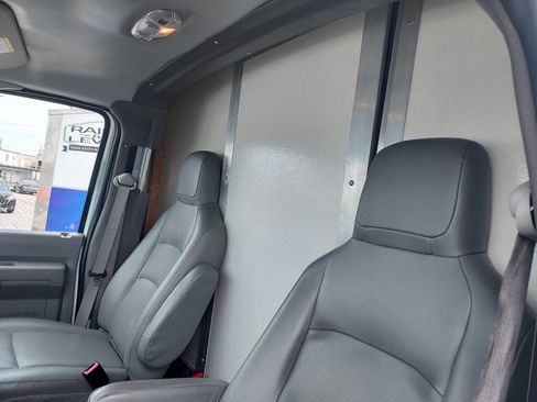 Used 2022 Ford E-450 and Econoline 450 Super Duty w/ Power Windows & Locks Group image 18