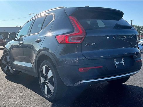 Used 2021 Volvo XC40 T5 Momentum w/ Premium Package AWD/4WD image 6