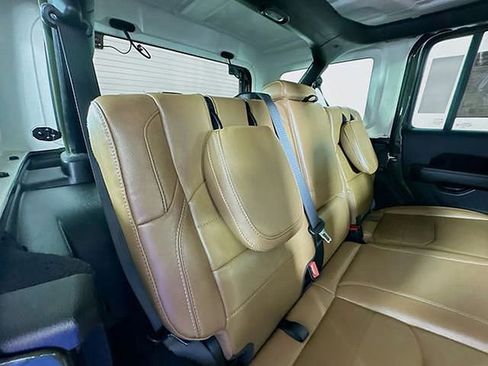 Used 2022 Jeep Wrangler Unlimited Sahara w/ Cold Weather Group image 35