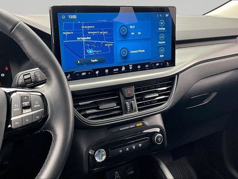 Certified 2025 Ford Escape SE FWD image 6
