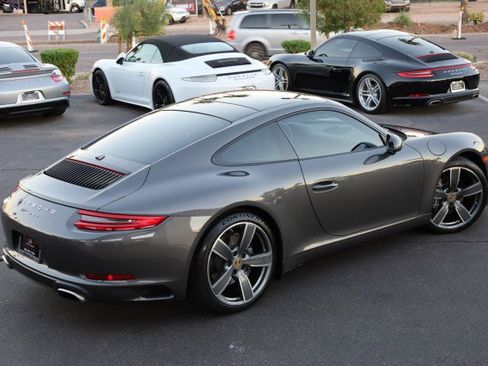 Used 2017 Porsche 911 Carrera image 18