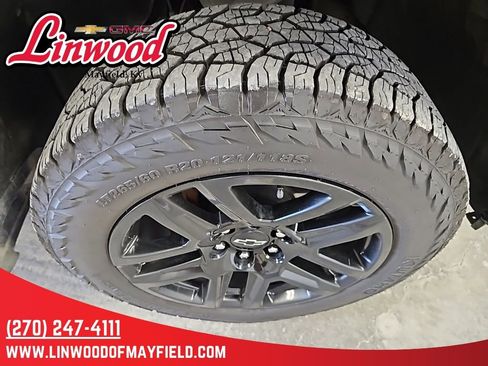 Used 2024 Chevrolet Silverado 1500 LT Trail Boss w/ Convenience Package II image 9