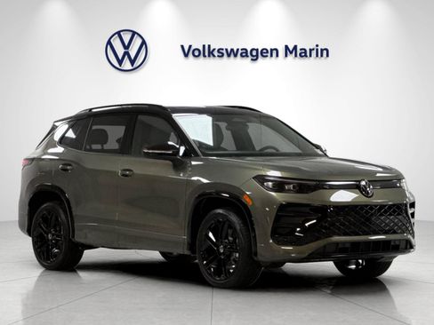 New 2026 Volkswagen Tiguan SE R-Line AWD/4WD image 7