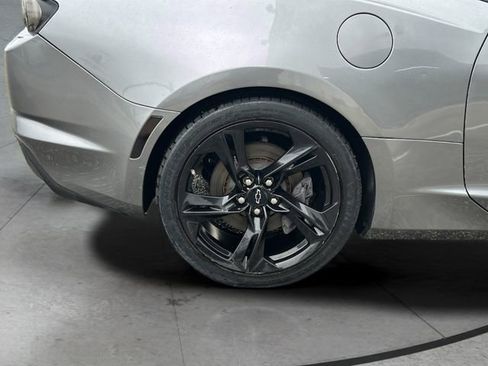 Used 2020 Chevrolet Camaro SS RWD image 32