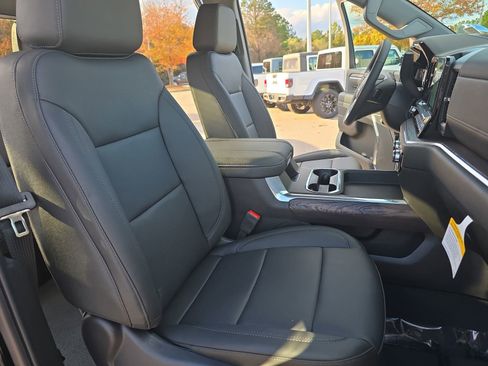 New 2026 GMC Sierra 2500 SLT w/ SLT Premium Package image 10