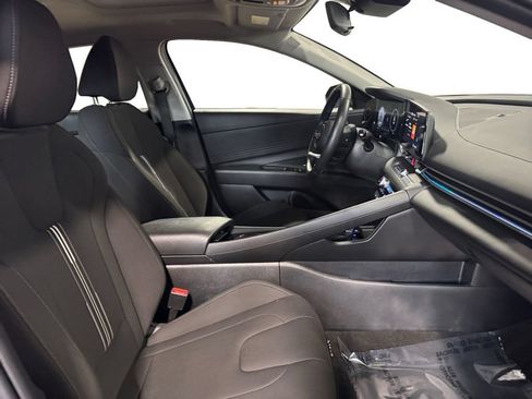 Used 2024 Hyundai Elantra SEL w/ Convenience Package FWD image 13