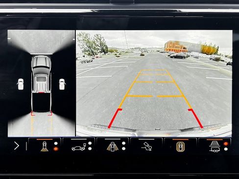 Used 2025 GMC Sierra 1500 AT4 w/ AT4 Preferred Package image 6