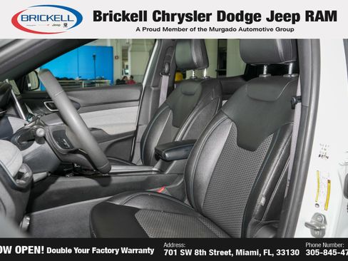 Used 2024 Jeep Compass Latitude AWD/4WD image 15