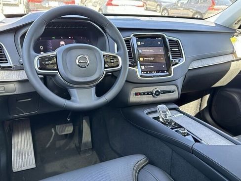 New 2024 Volvo XC90 B6 Ultimate w/ Protection Package Premier image 7