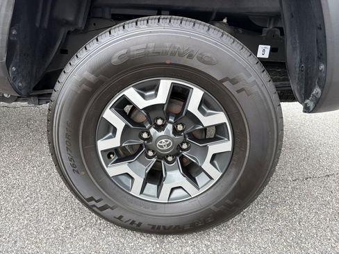 Certified 2023 Toyota Tacoma TRD Off-Road w/ Technology Package AWD/4WD image 31