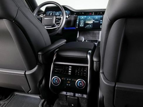 Certified 2025 Land Rover Range Rover SE AWD/4WD image 20