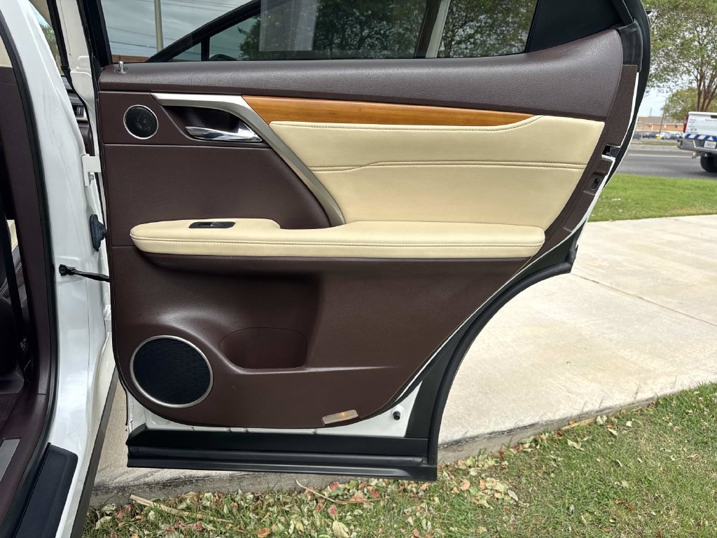 Used 2018 Lexus RX 350 FWD w/ Premium Package image 16