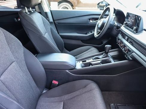 Certified 2025 Honda Accord LX image 18