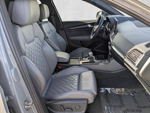 Used 2021 Audi SQ5 Prestige w/ Prestige Package image 24