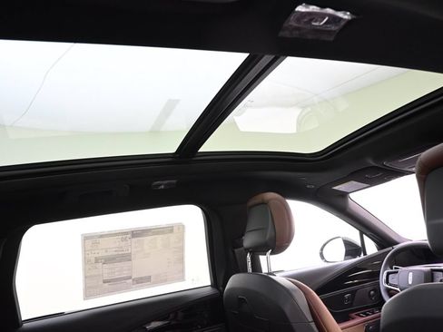 New 2026 Lincoln Nautilus Reserve w/ Jet Appearance Package AWD/4WD image 17