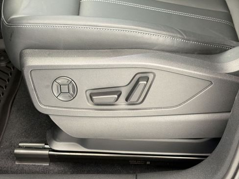 Used 2026 Audi Q5 Premium AWD/4WD image 15