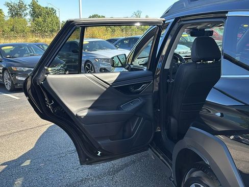 Used 2025 Subaru Outback Touring w/ Popular Package #2 image 28