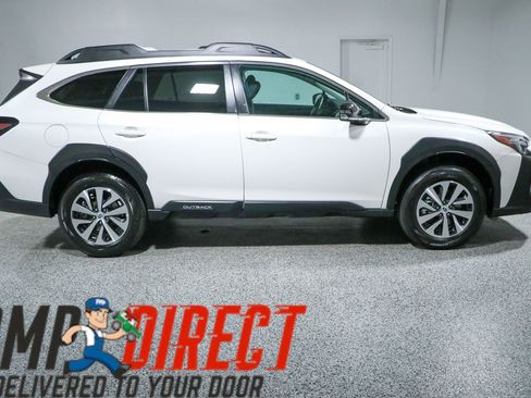 Used 2023 Subaru Outback Premium AWD/4WD image 6