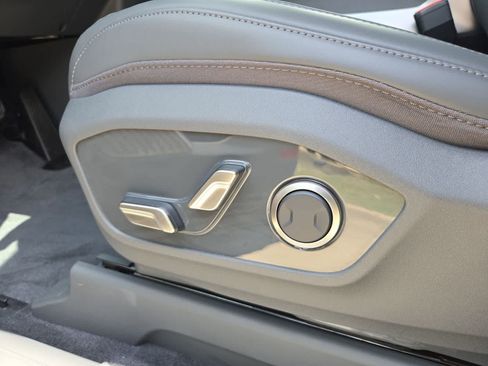 Certified 2026 Kia EV9 Light RWD image 15