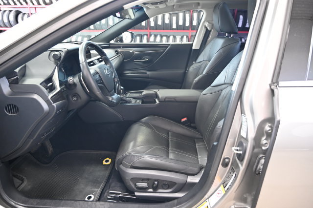 Used 2019 Lexus ES 350 w/ Accessory Package 2 FWD image 10