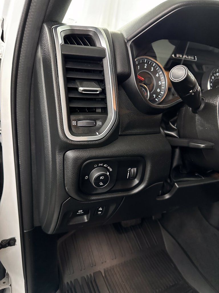 Used 2024 RAM 1500 Big Horn AWD/4WD image 14