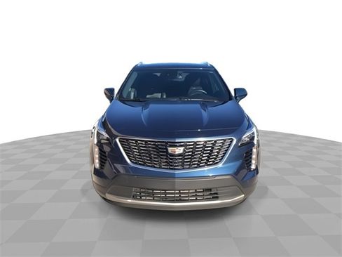 Used 2020 Cadillac XT4 Premium Luxury image 4