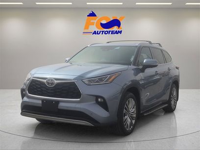 Used 2024 Toyota Highlander Platinum