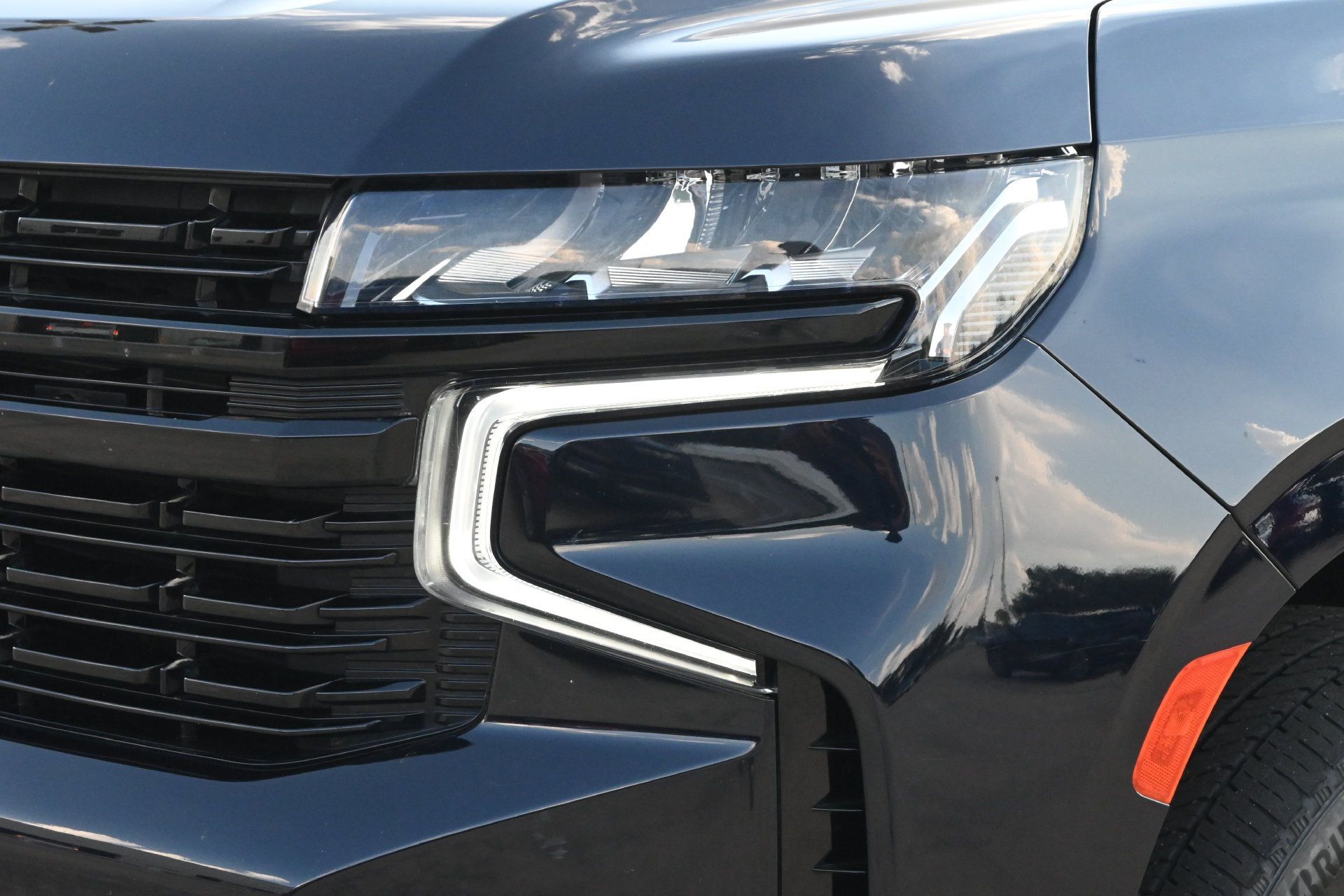 Used 2023 Chevrolet Tahoe RST w/ Luxury Package AWD/4WD image 28