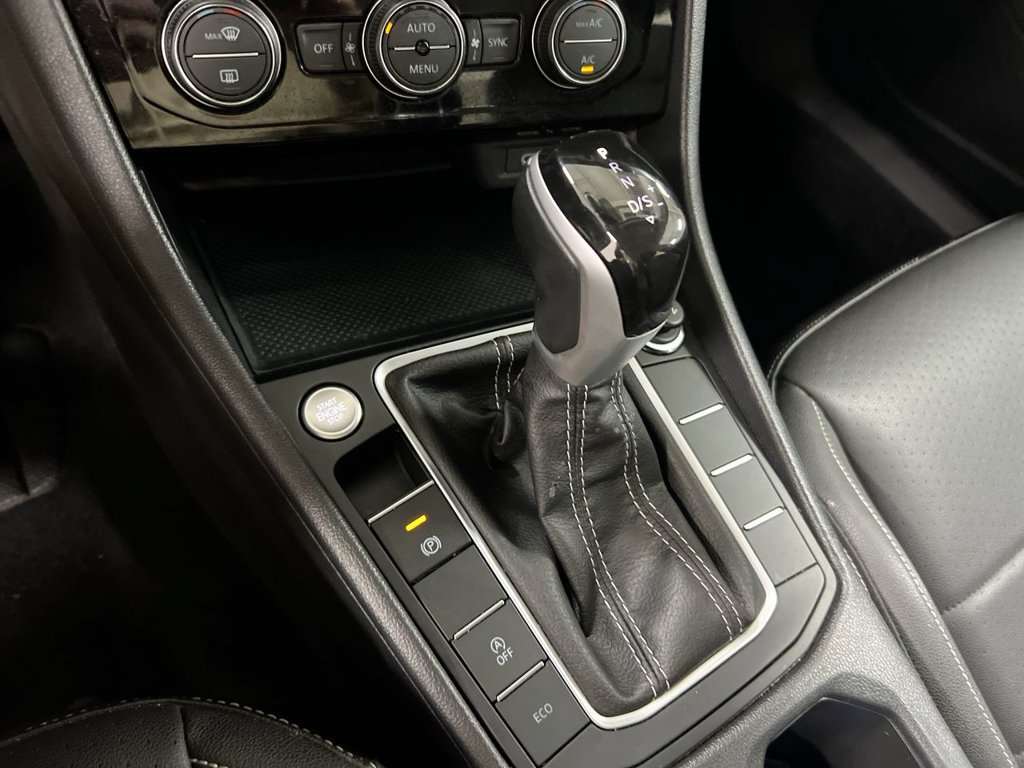 Used 2024 Volkswagen Jetta SE FWD image 16