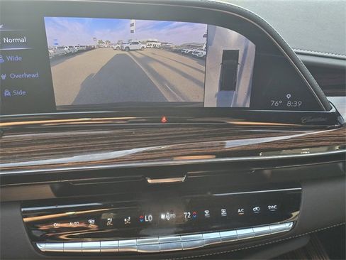 Used 2023 Cadillac Escalade ESV Premium Luxury image 23