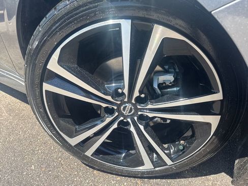 Used 2022 Nissan Sentra SR w/ SR Premium Package FWD image 37